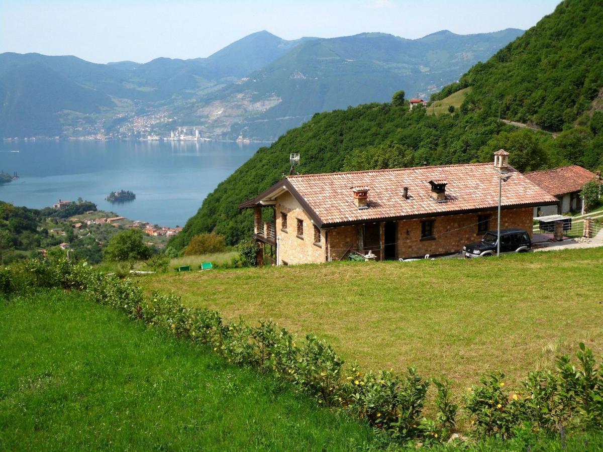 Cozy Chalet At Marone Lake Lombardy With Pool Экстерьер фото