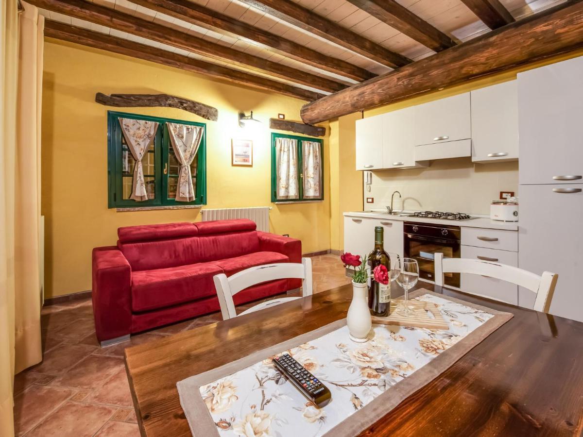 Cozy Chalet At Marone Lake Lombardy With Pool Экстерьер фото